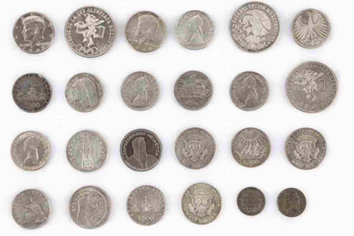 Anche in Italia non mancano esempi interessanti, spesso nascosti tra le vecchie lire dimenticate nei cassetti.