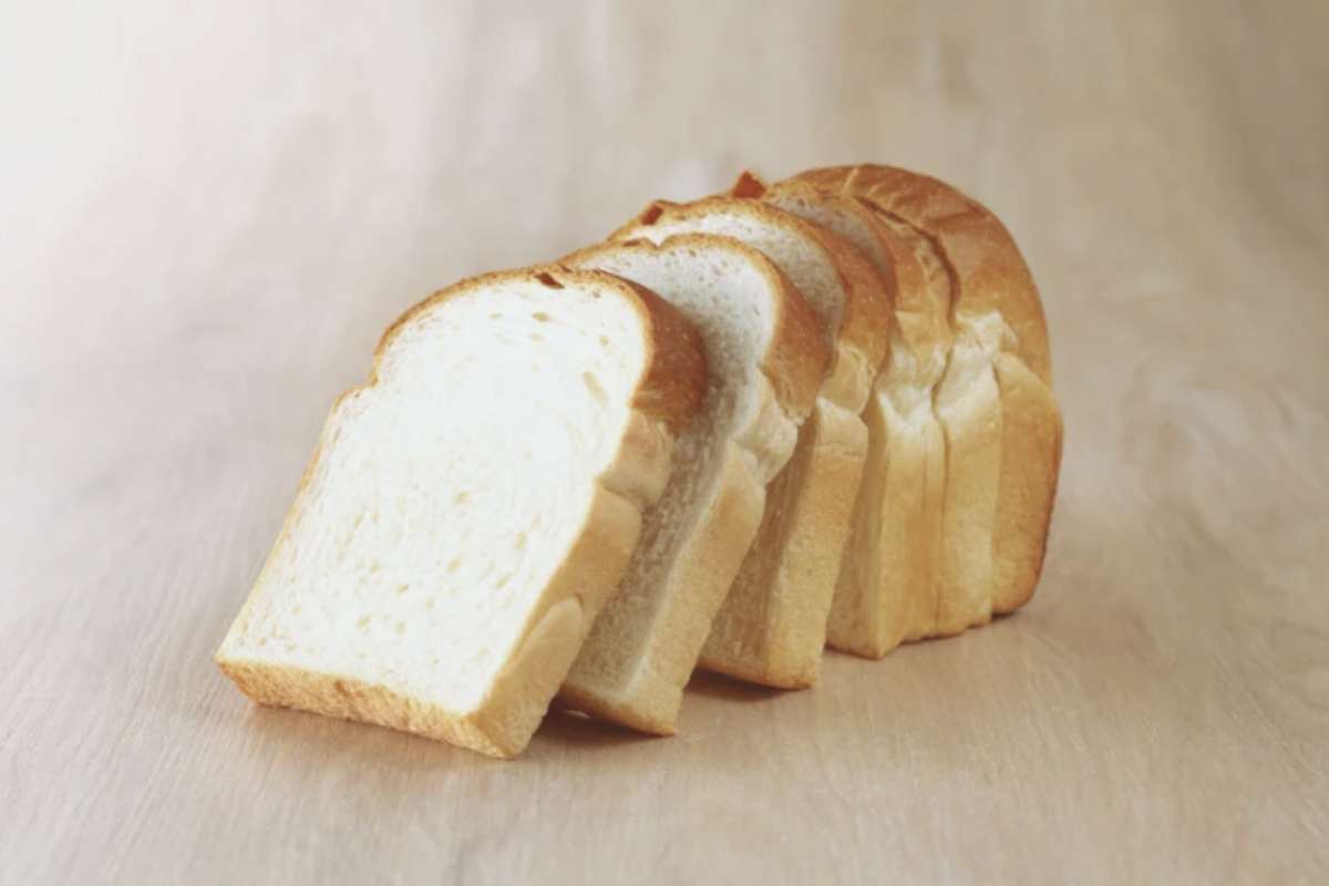 Un altro punto critico riguarda la farina utilizzata. Molti pani industriali sono realizzati con farine altamente raffinate