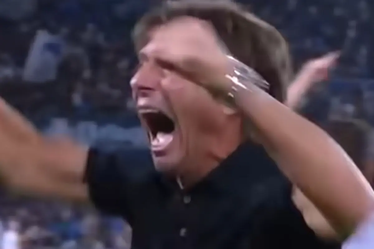 Antonio Conte esulta